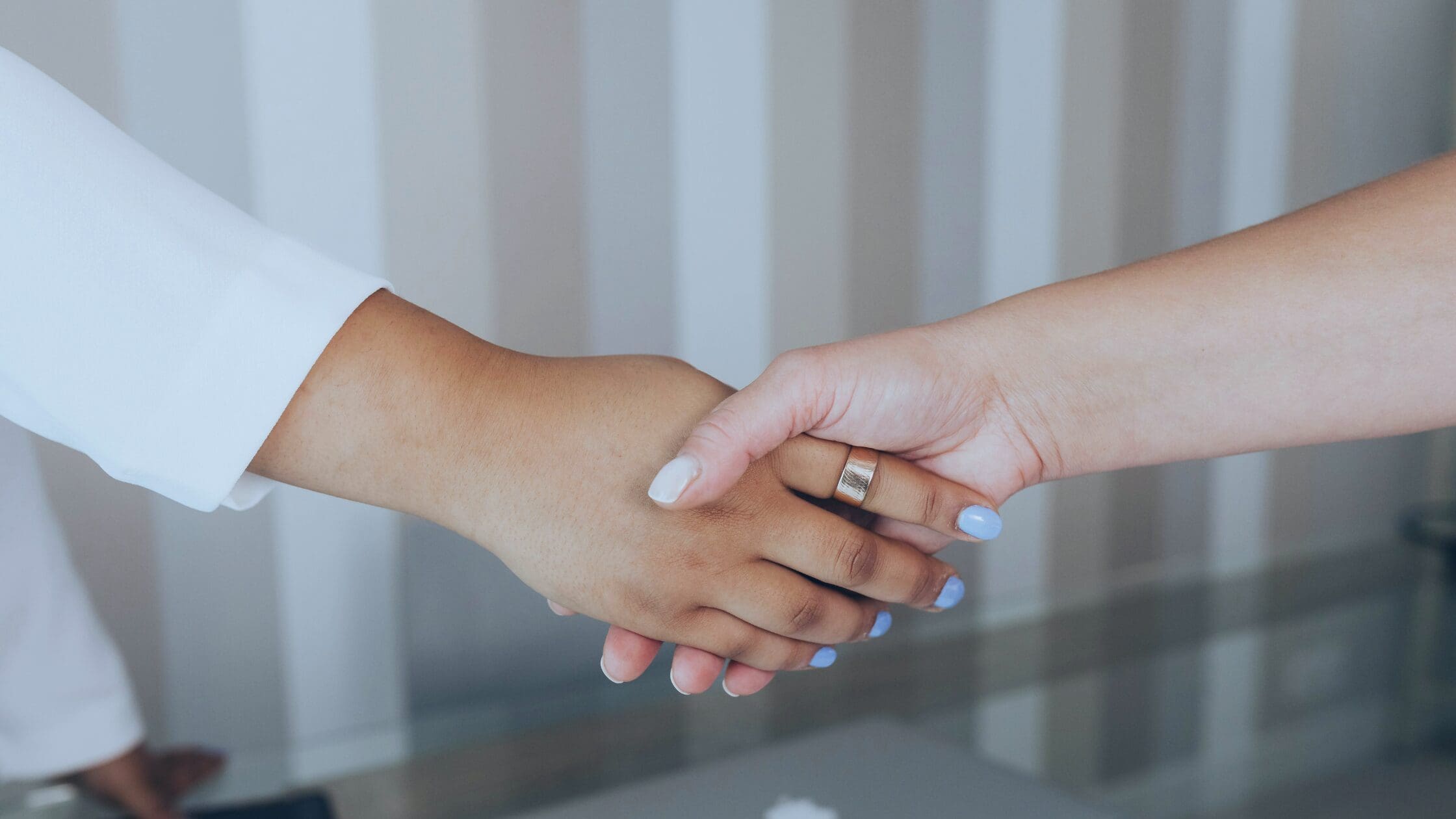 How to Close More Cleaning Contracts Without Being Pushy